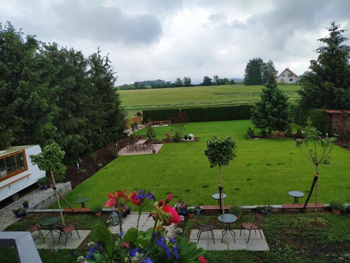 Hotel Brada Jičín エクステリア 写真