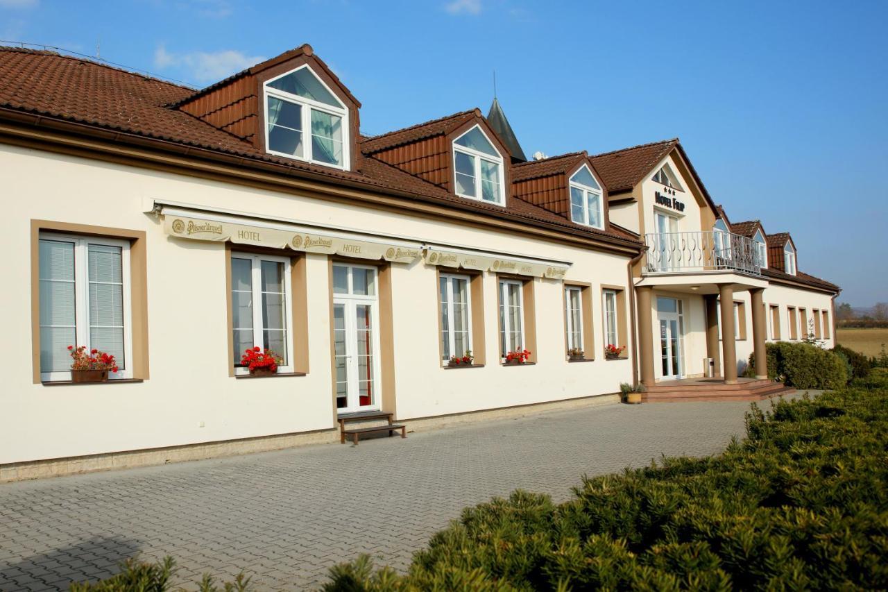 Hotel Brada Jičín エクステリア 写真