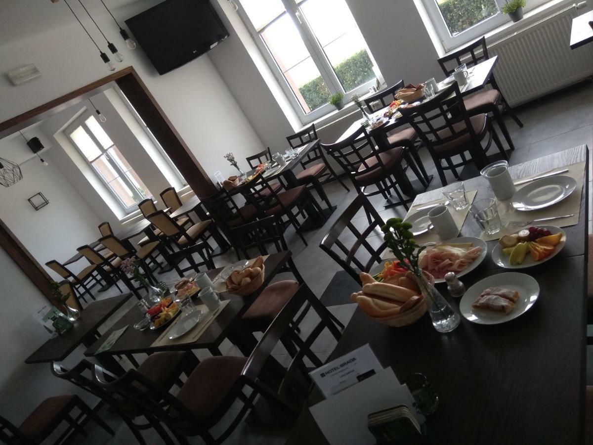 Hotel Brada Jičín エクステリア 写真